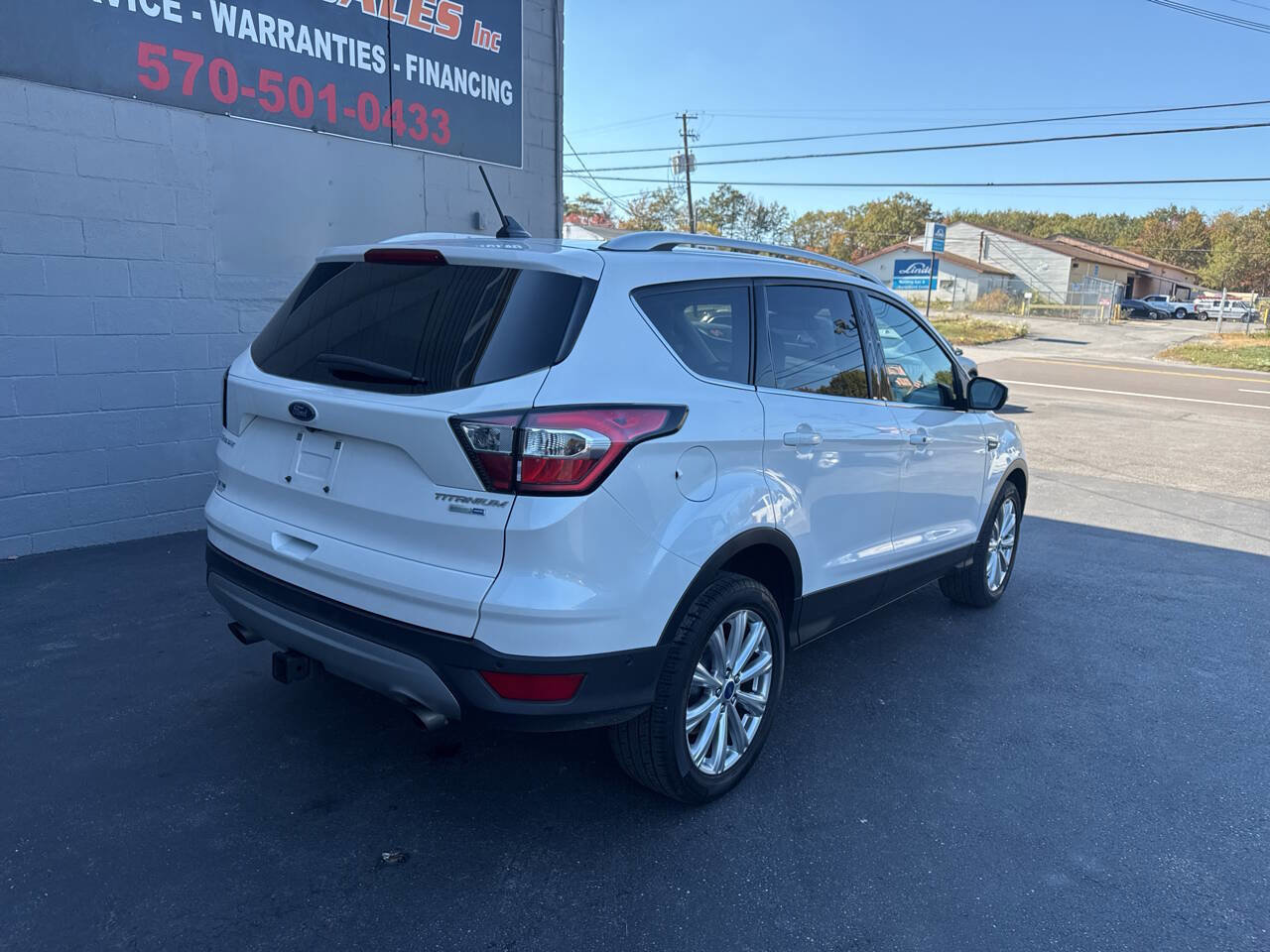 Used 2018 Ford Escape Titanium w/ Ford Safe & Smart Package image 10