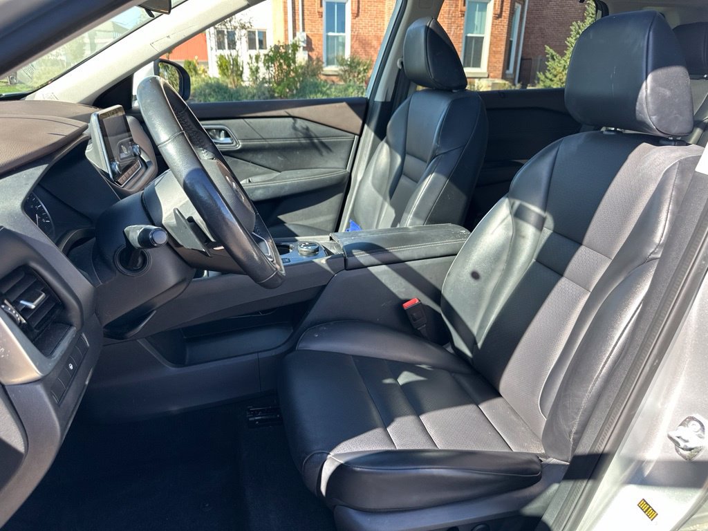 Used 2021 Nissan Rogue SV w/ Premium Package AWD/4WD image 15