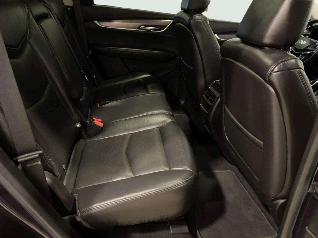 Used 2018 Cadillac XT5 Luxury image 25