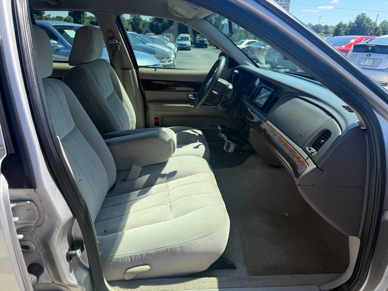 Used 2007 Mercury Grand Marquis GS image 13