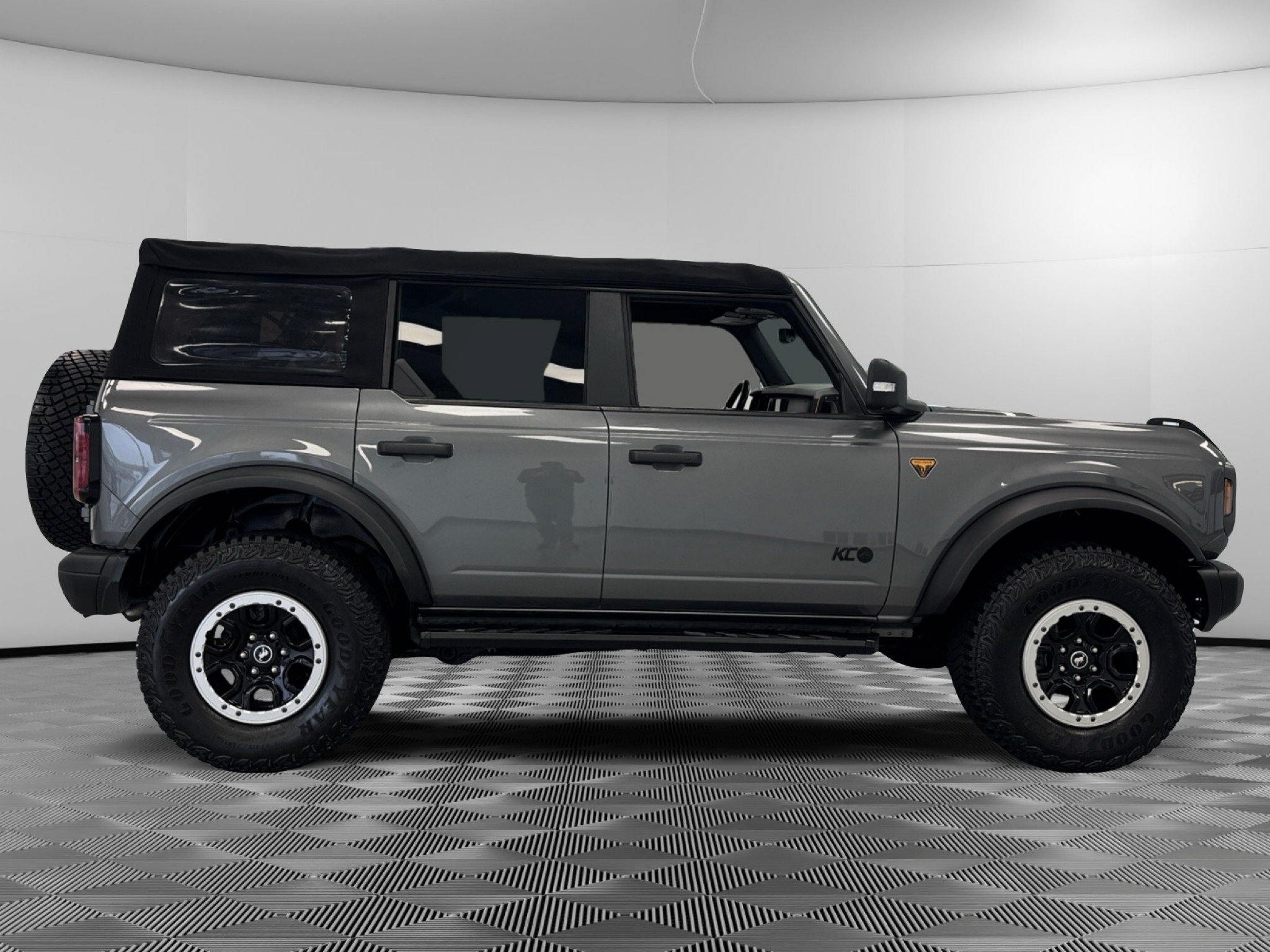 Used 2022 Ford Bronco Badlands w/ Sasquatch Package AWD/4WD image 9