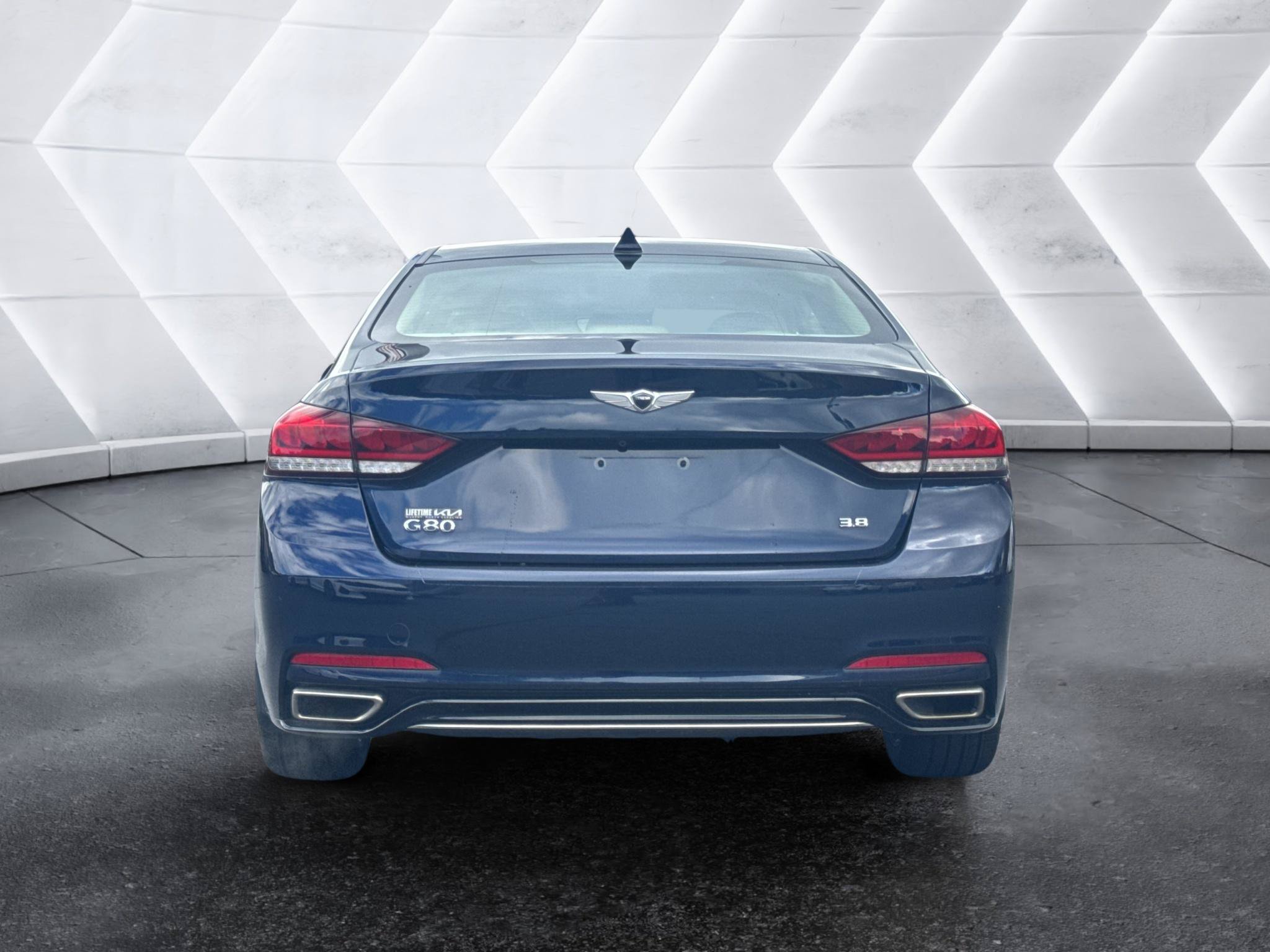 Used 2019 Genesis G80 3.8 RWD image 6