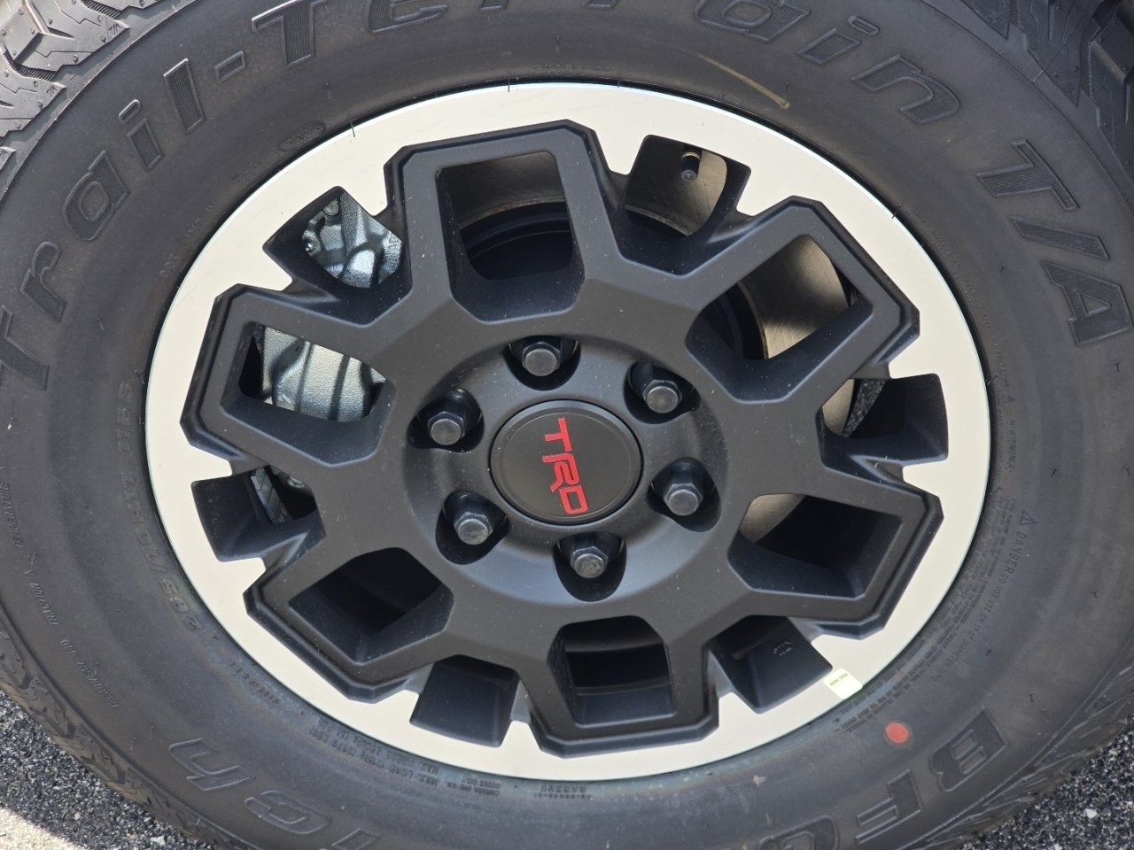 New 2026 Toyota Tacoma TRD Off-Road AWD/4WD image 9
