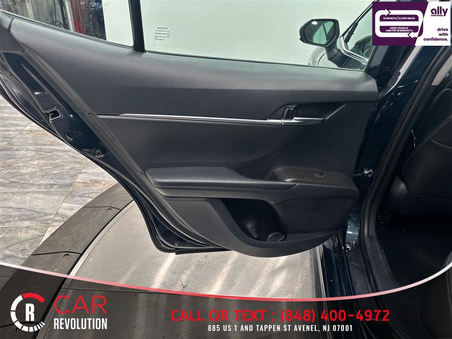 Used 2021 Toyota Camry SE FWD image 35