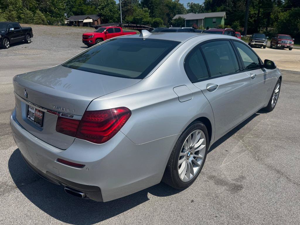 Used 2013 BMW 750Li RWD image 5