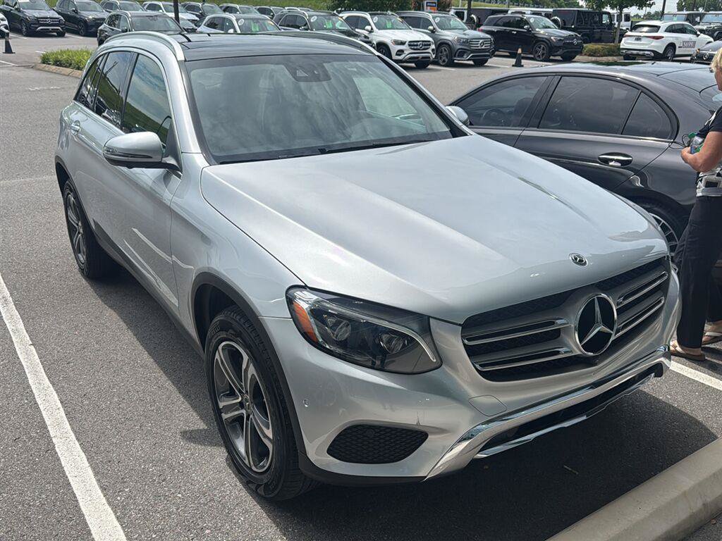 Used 2019 Mercedes-Benz GLC 300 4MATIC image 1