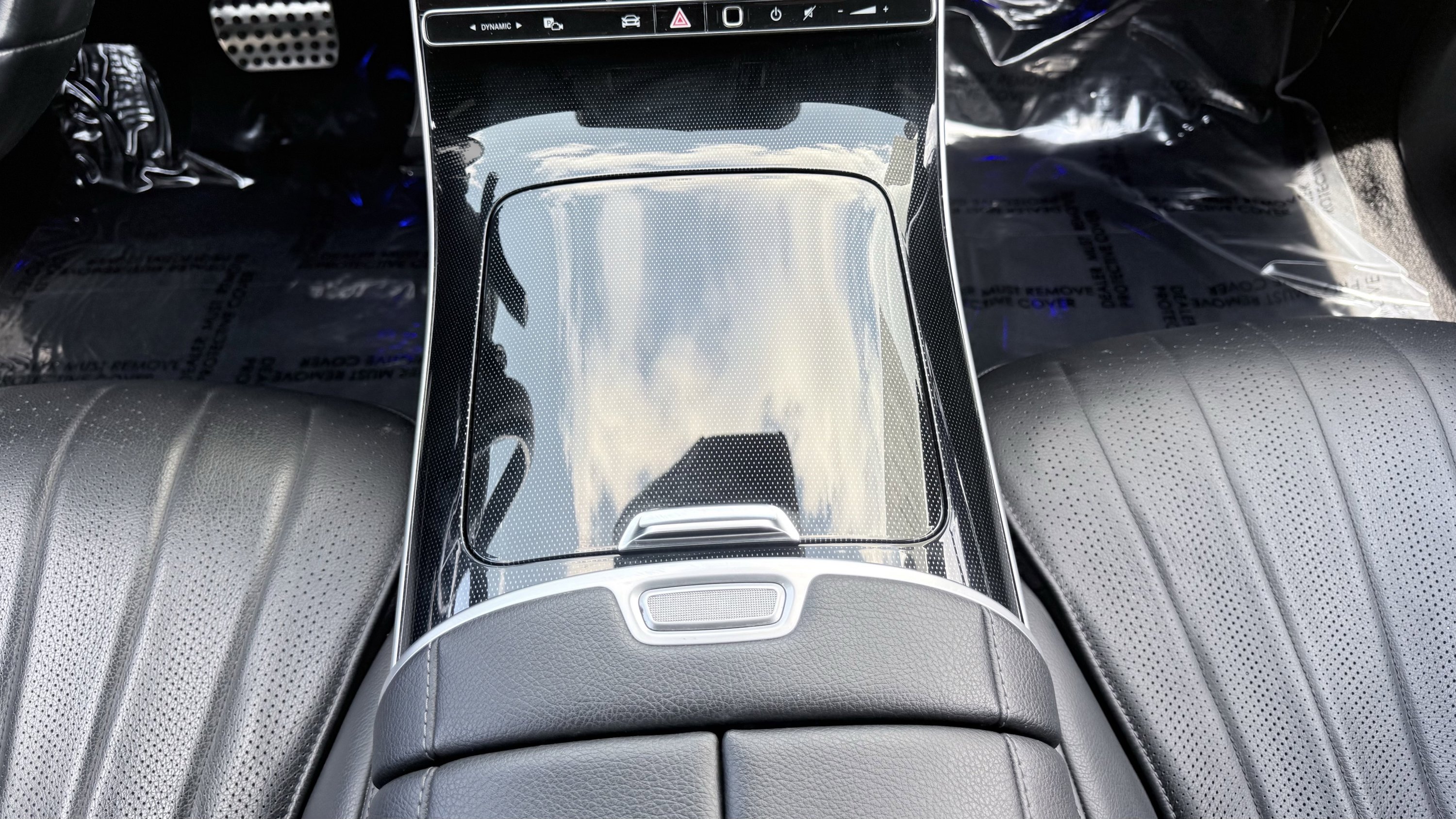 Used 2022 Mercedes-Benz S 580 4MATIC Sedan w/ AMG Line Package image 19