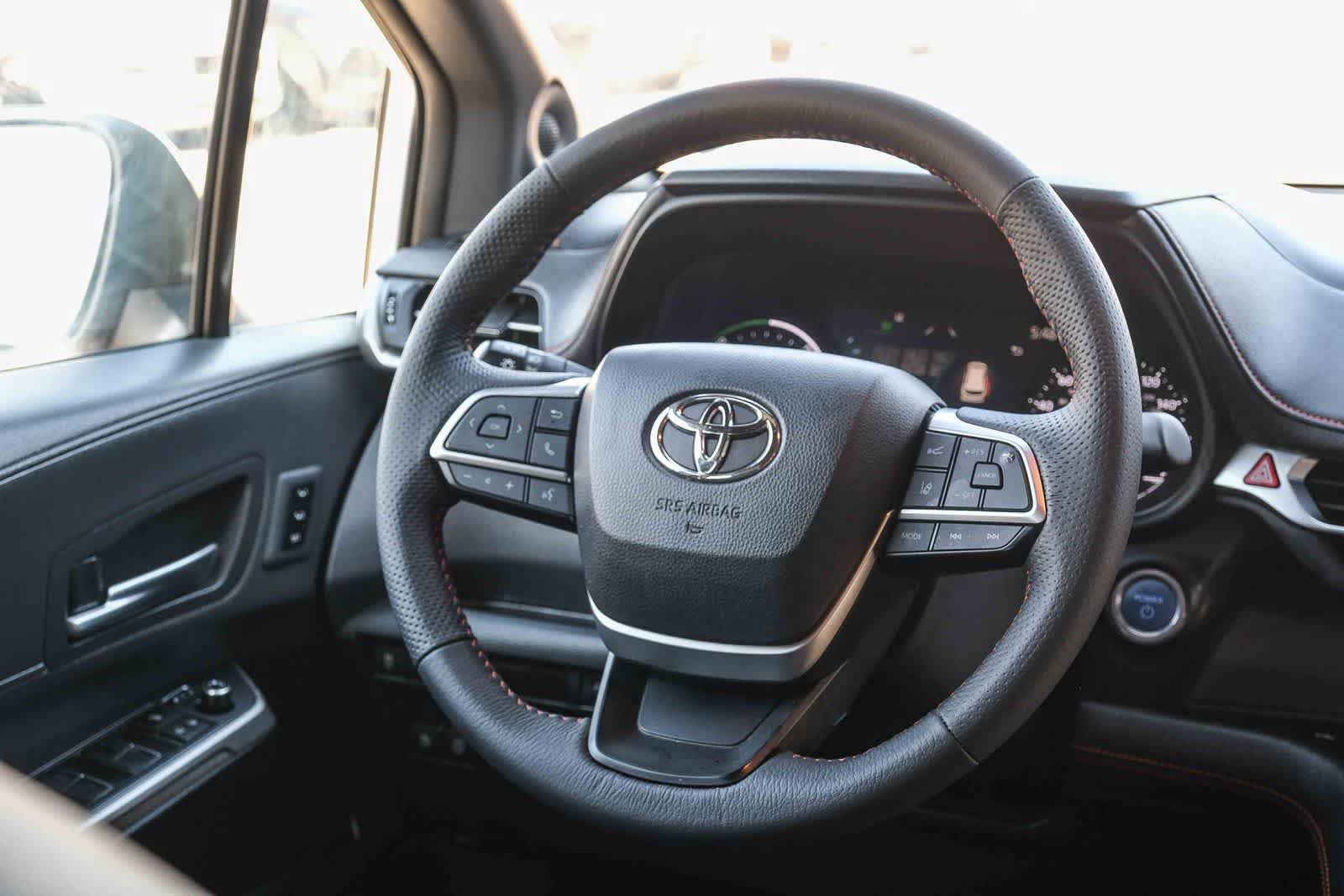 Certified 2024 Toyota Sienna XSE w/ XSE Premium Package FWD image 16