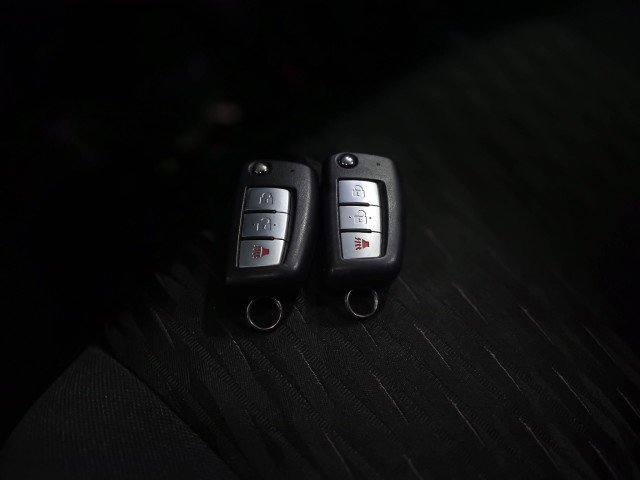 Used 2020 Nissan Rogue S image 39