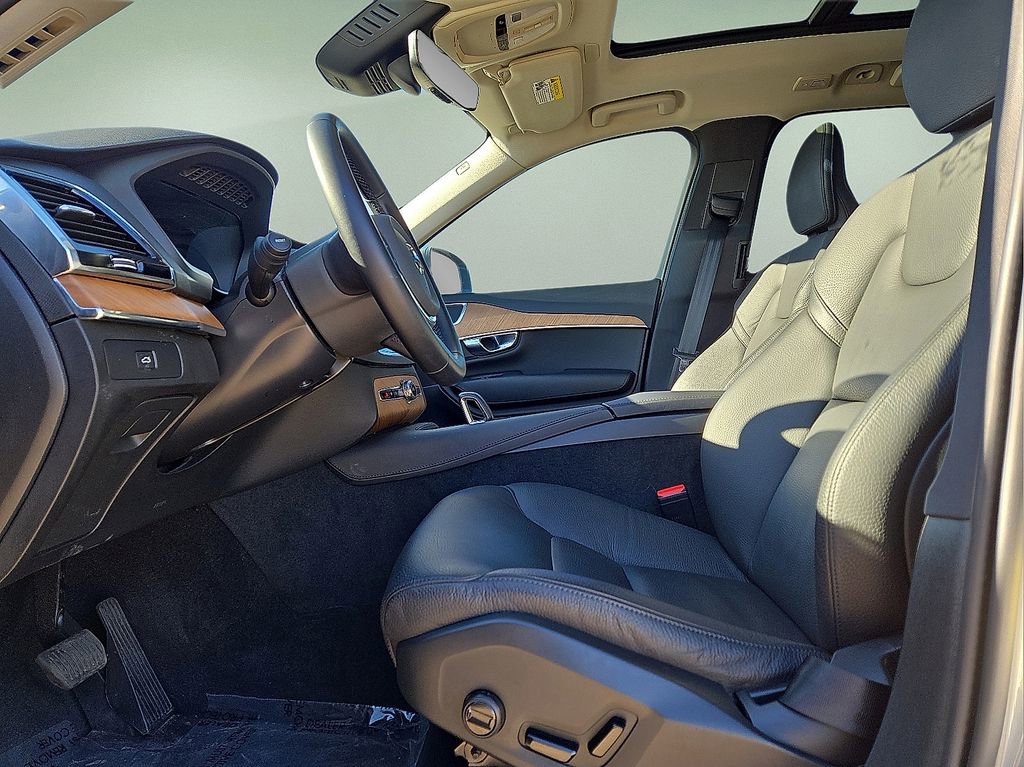 Certified 2025 Volvo XC90 B6 Ultra image 24