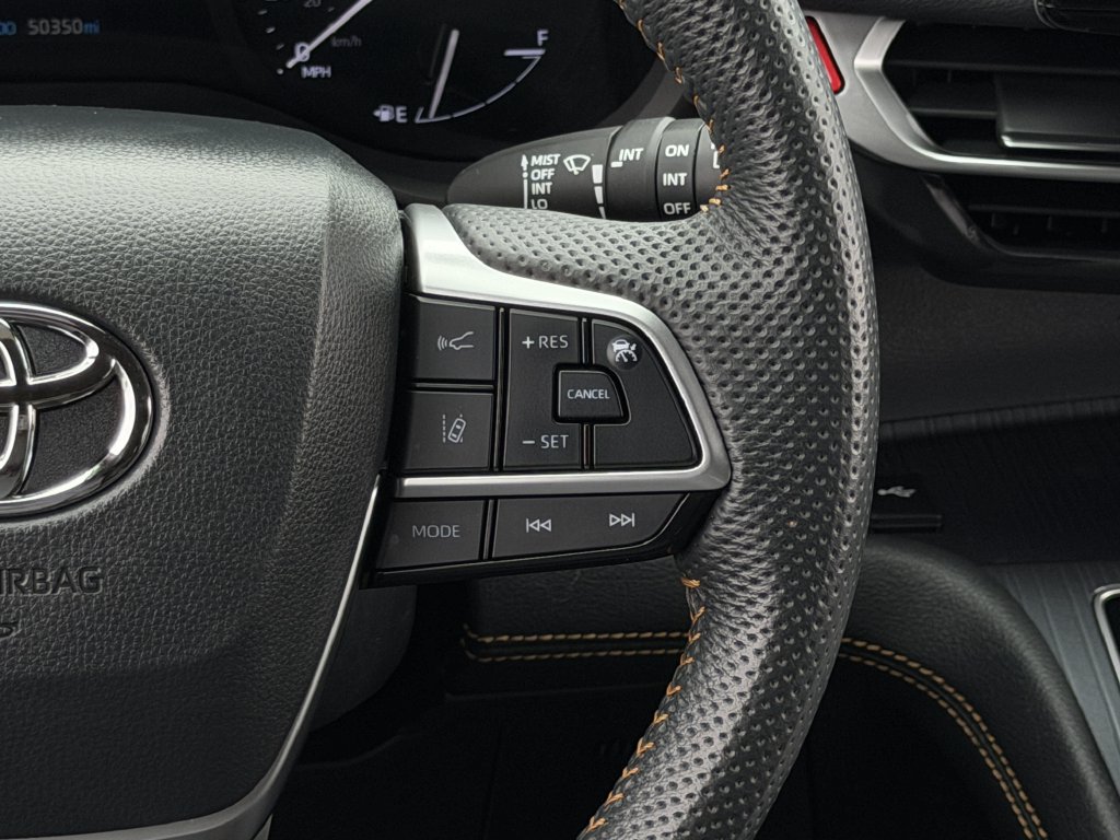 Used 2024 Toyota Sienna XLE Woodland Edition AWD/4WD image 16