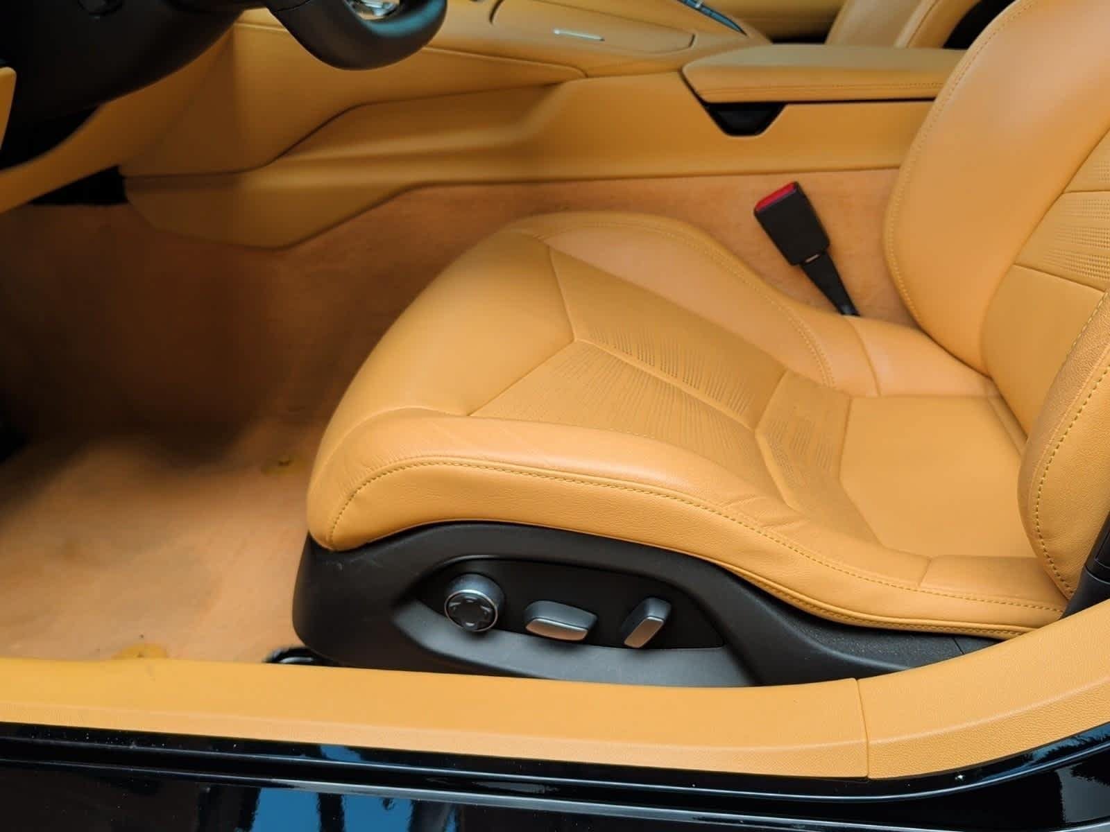 Used 2021 Chevrolet Corvette Stingray Premium Conv w/ Battery Protection Package RWD image 14