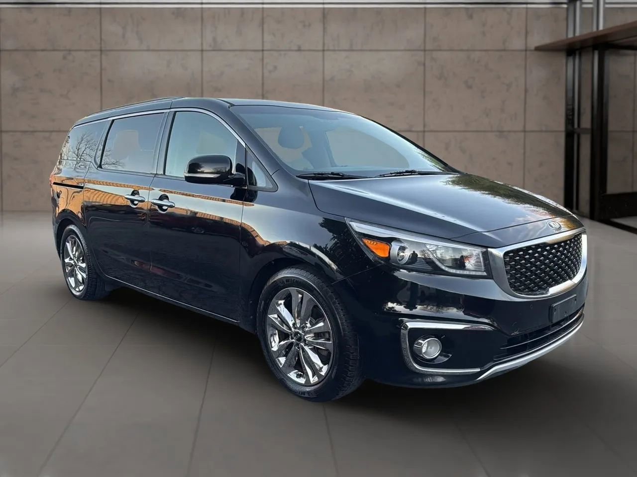 Used 2015 Kia Sedona SX Limited image 3