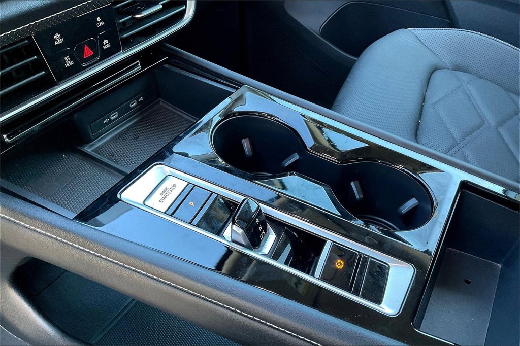 Used 2024 Volkswagen Atlas SE image 14