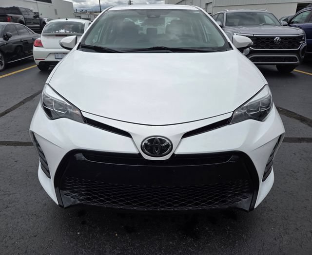Used 2019 Toyota Corolla SE FWD image 2