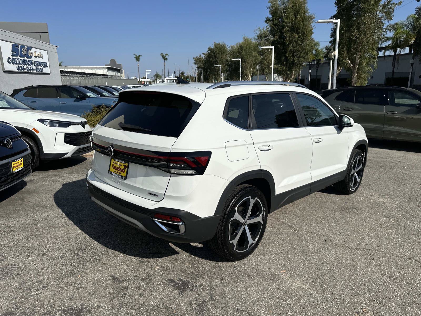 New 2027 Volkswagen Taos SEL AWD/4WD image 4