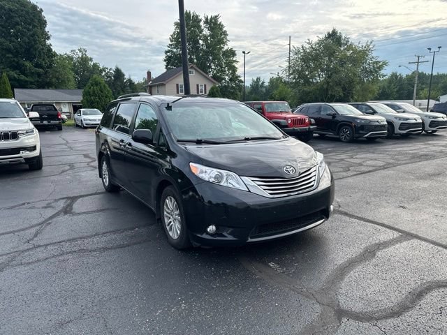 Used 2017 Toyota Sienna XLE w/ XLE Navigation Package