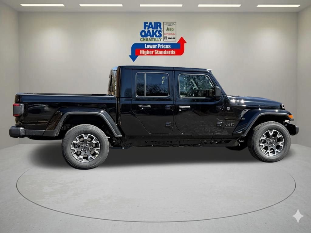 New 2026 Jeep Gladiator Sport AWD/4WD image 5