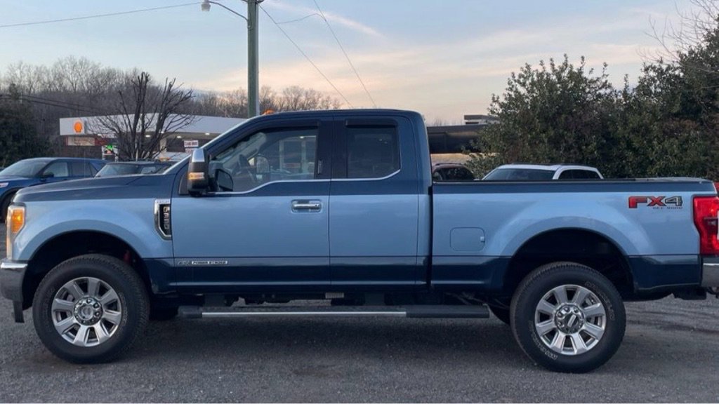 Used 2017 Ford F350 Lariat w/ Tow Technology Bundle image 2