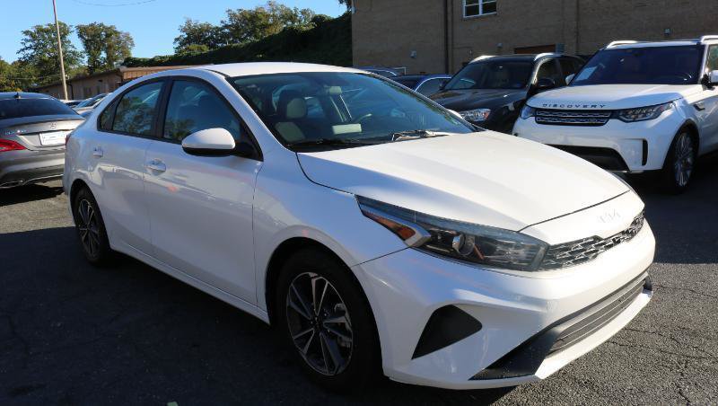 Used 2024 Kia Forte LXS FWD image 3