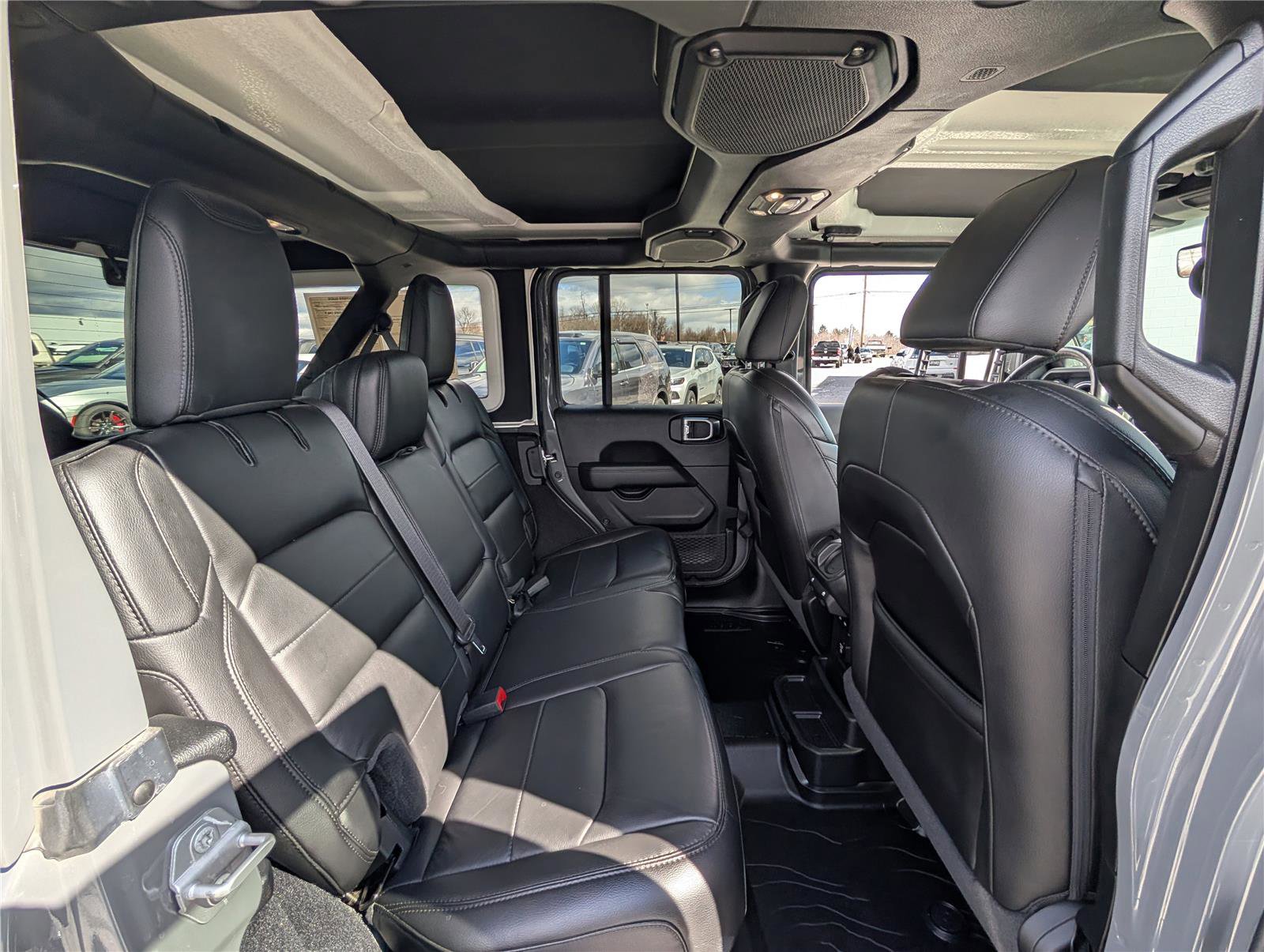 Used 2021 Jeep Wrangler Unlimited Sahara image 11