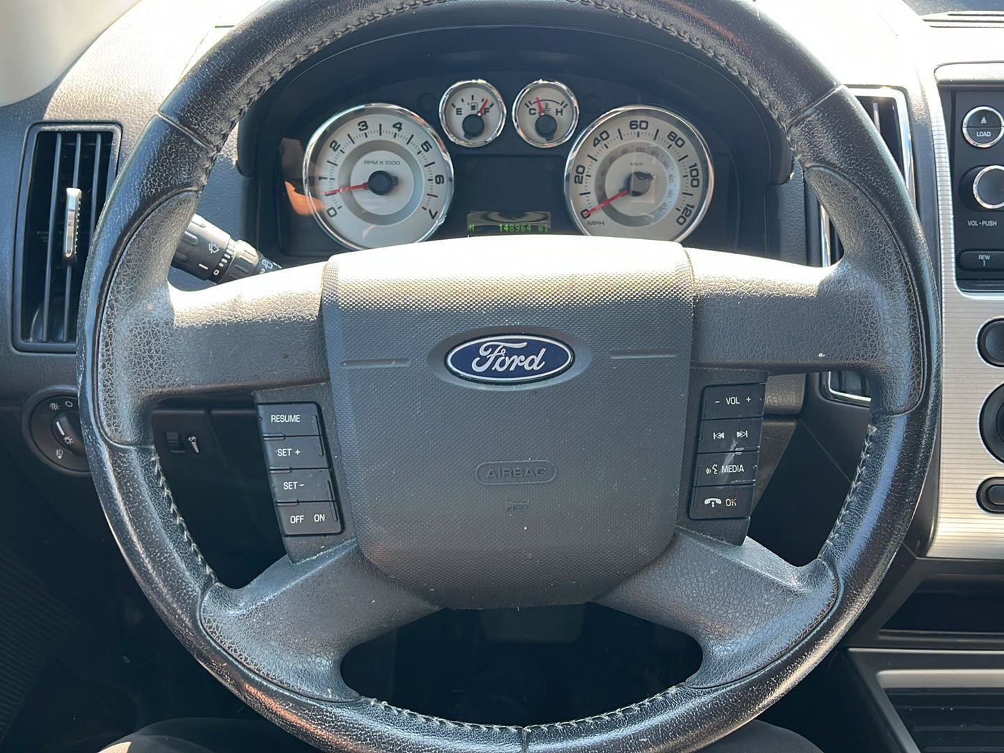 Used 2010 Ford Edge SEL AWD/4WD image 6