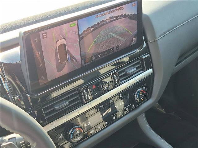 Used 2026 Nissan Pathfinder SL FWD image 14