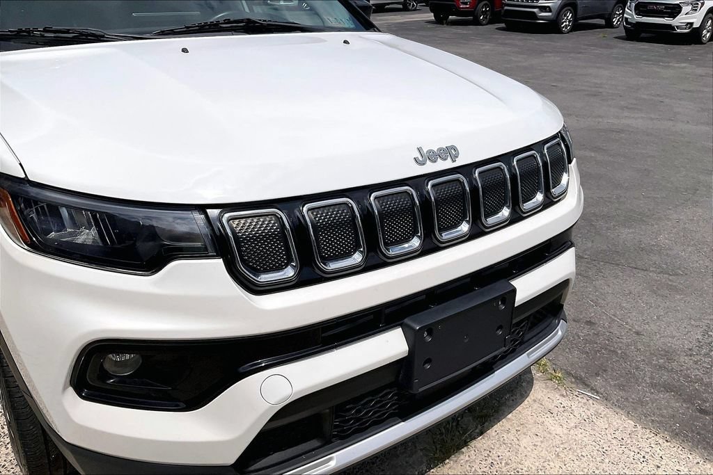 Used 2022 Jeep Compass Limited AWD/4WD image 29