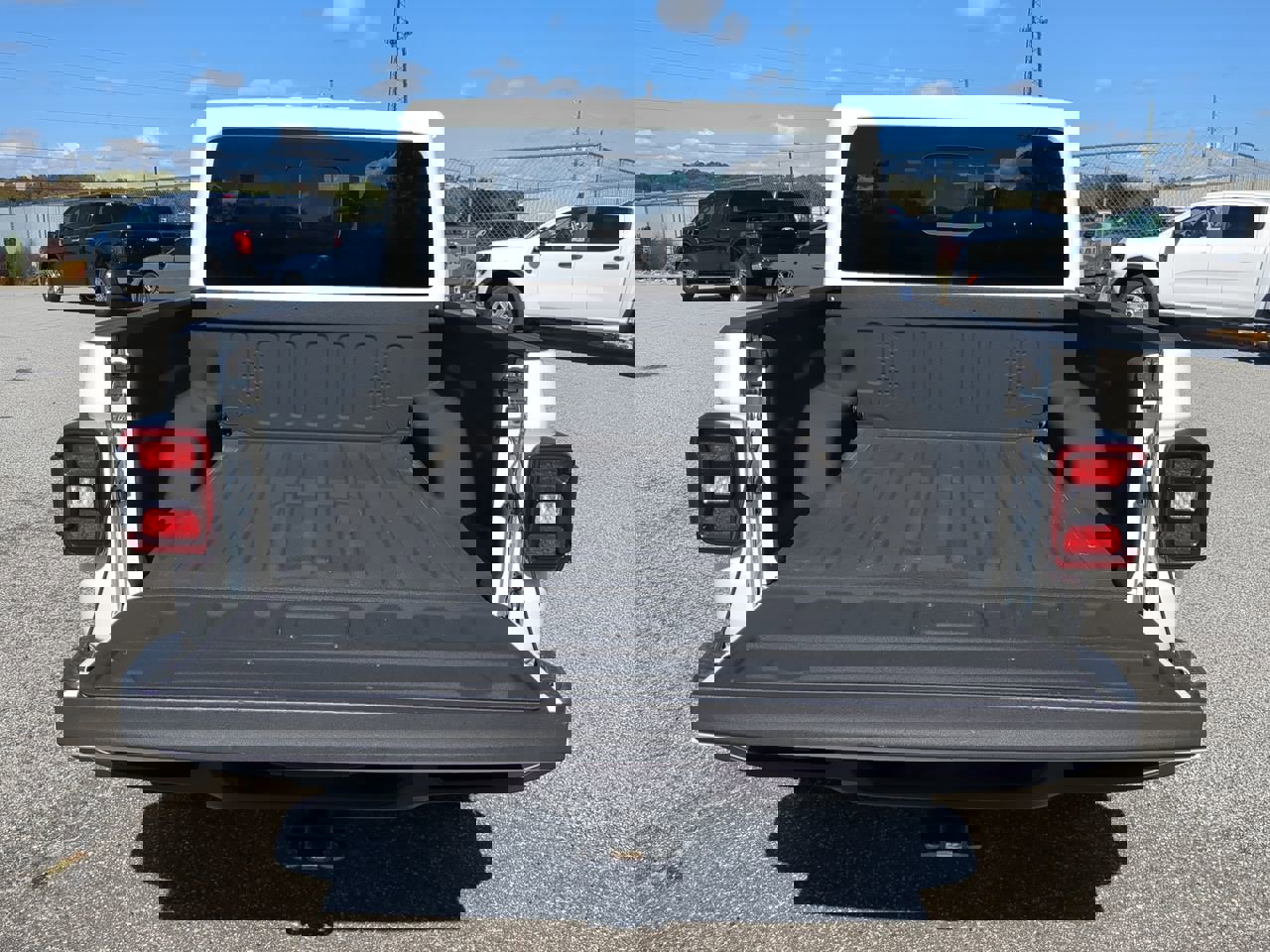 Certified 2021 Jeep Gladiator Overland w/ Popular Equipment Package image 11