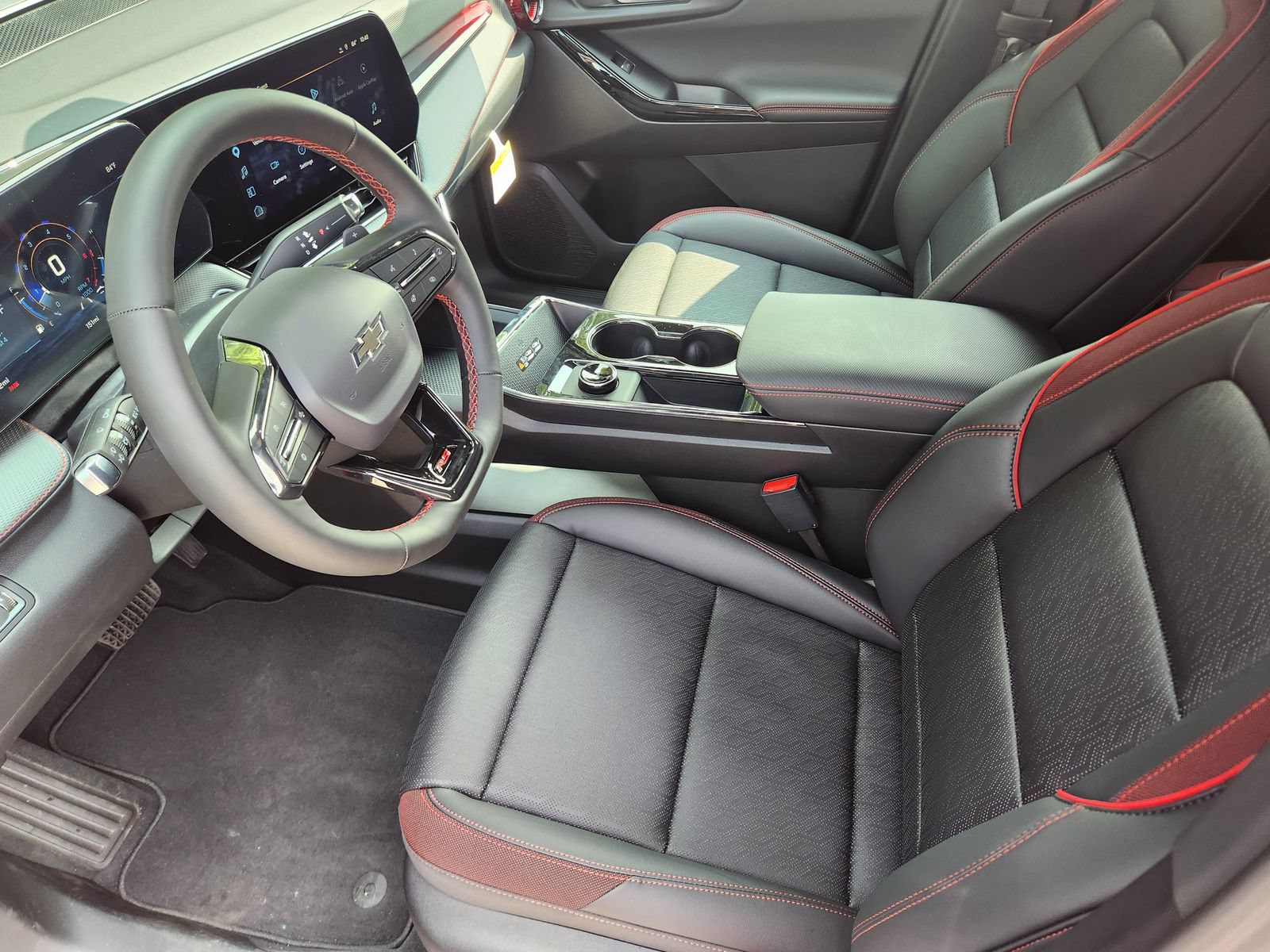 New 2027 Chevrolet Equinox RS w/ Convenience Package III FWD image 12