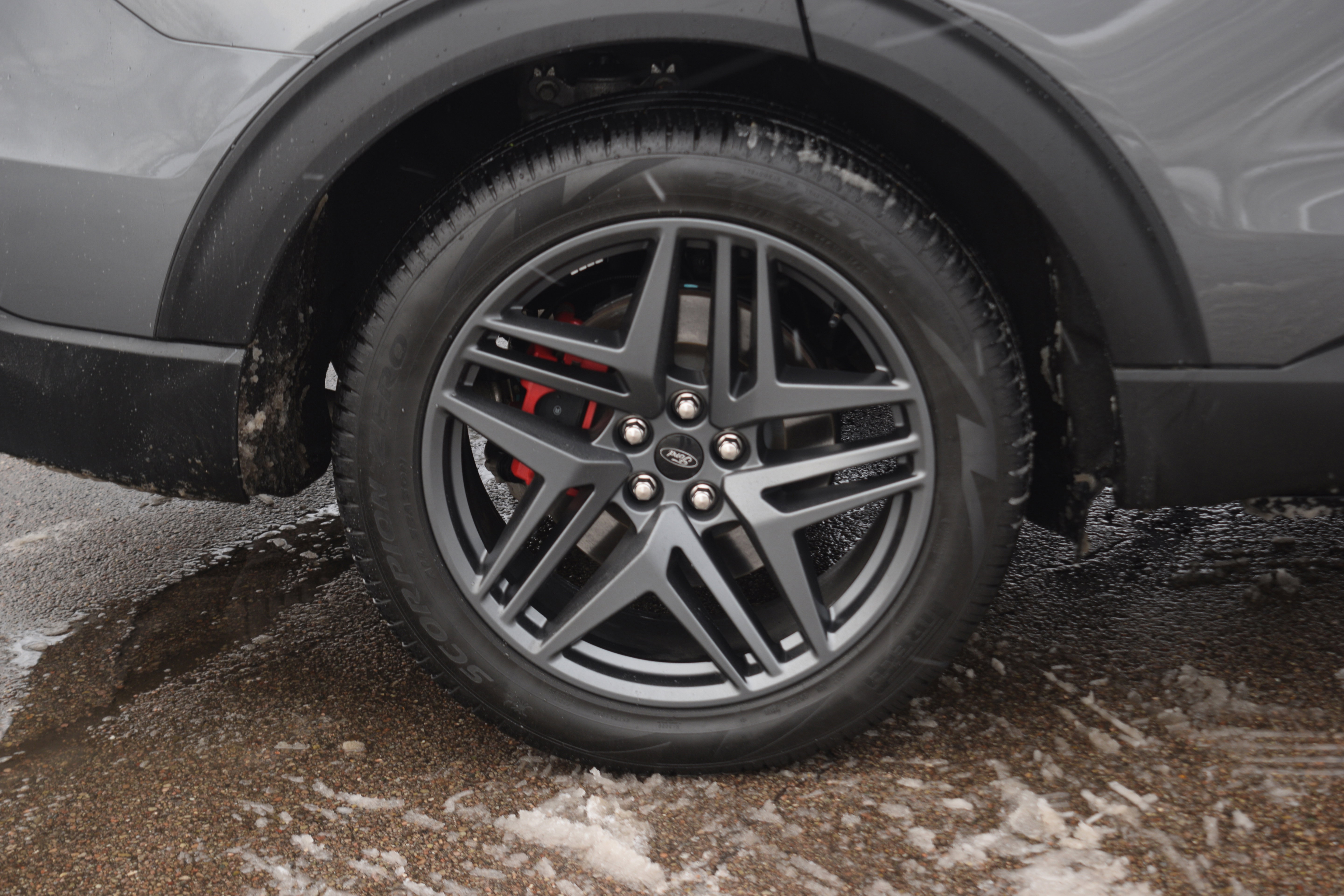 Used 2025 Ford Explorer ST image 28