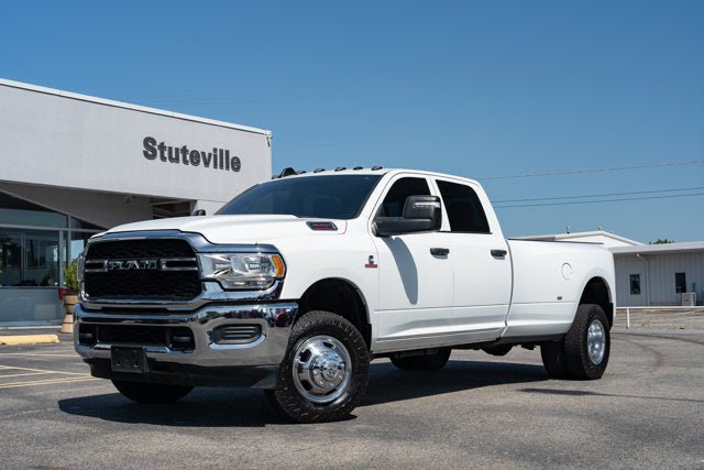 Used 2024 RAM 3500 Tradesman w/ Chrome Appearance Group AWD/4WD image 1