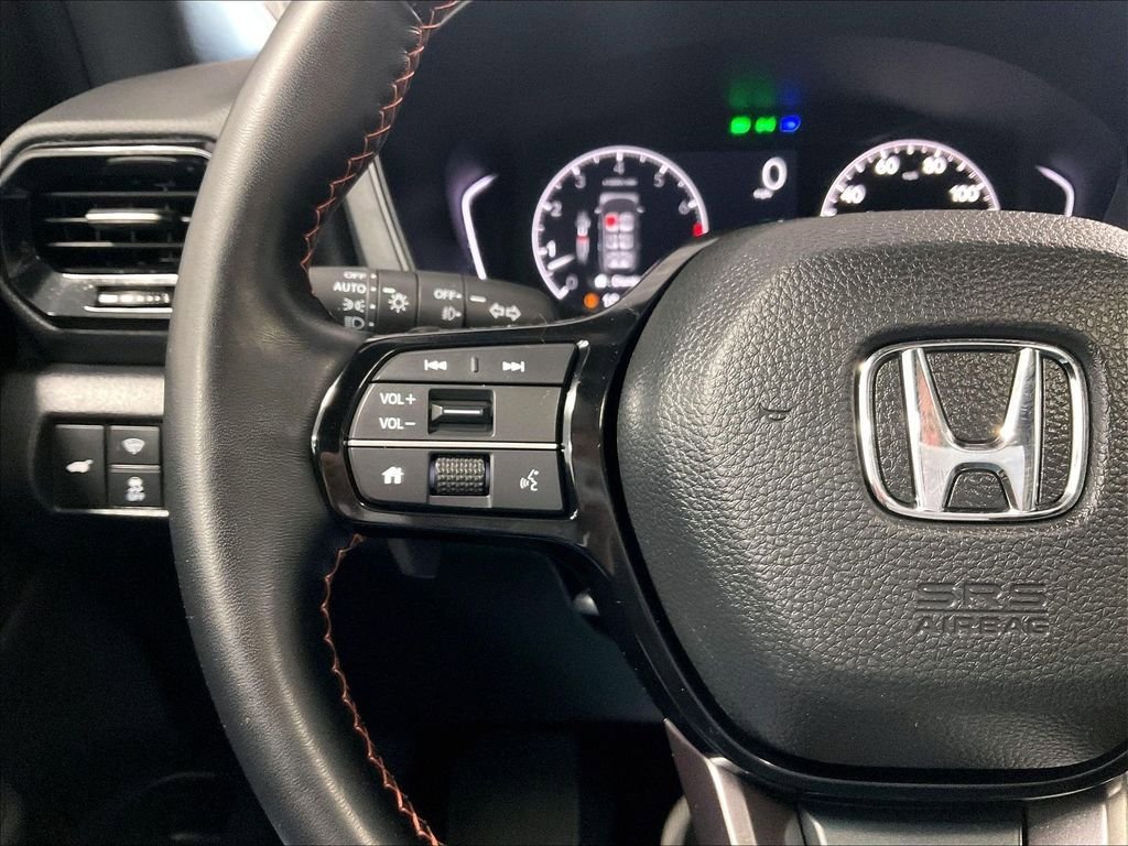 Used 2025 Honda Pilot TrailSport image 24
