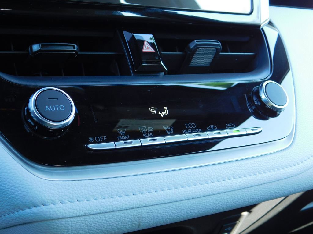 Used 2025 Toyota Corolla SE image 17