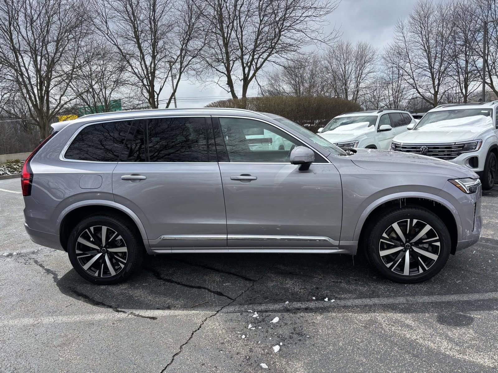 New 2026 Volvo XC90 B5 Core w/ Protection Package Premier AWD/4WD image 4