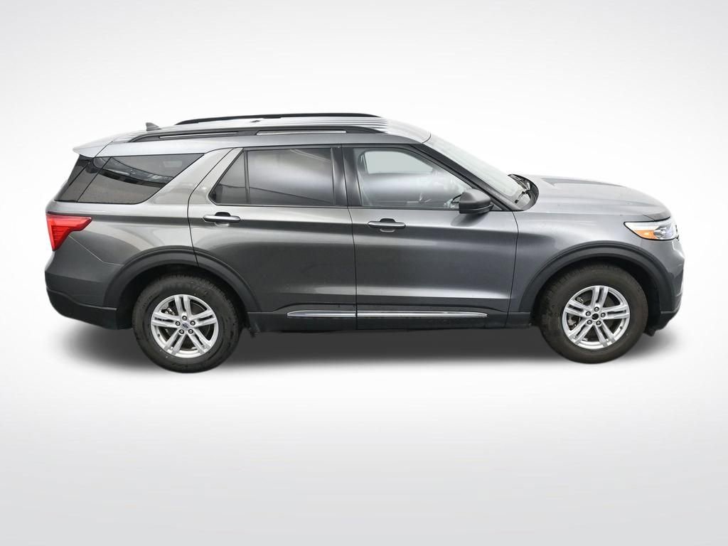 Used 2024 Ford Explorer XLT w/ Equipment Group 202A image 24