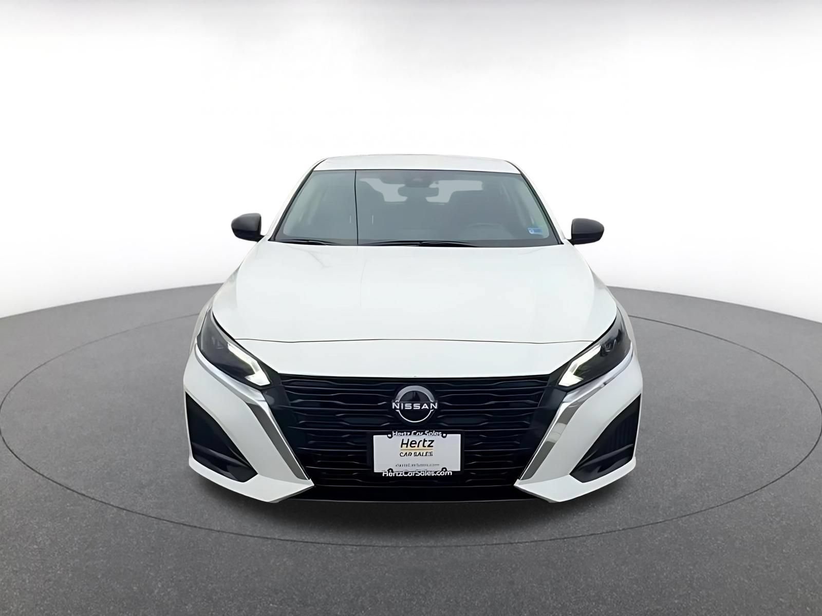 Used 2025 Nissan Altima 2.5 SV FWD image 4