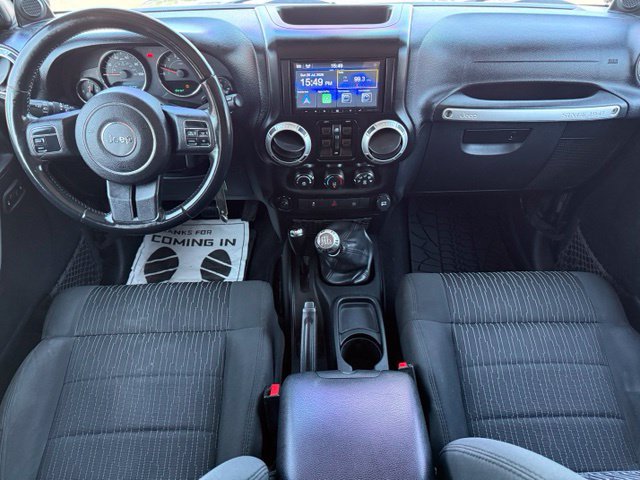 Used 2011 Jeep Wrangler Unlimited Sahara AWD/4WD image 10