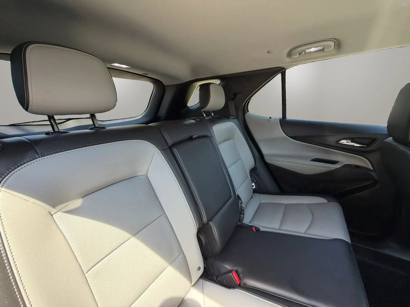 Used 2018 Chevrolet Equinox Premier AWD/4WD image 29