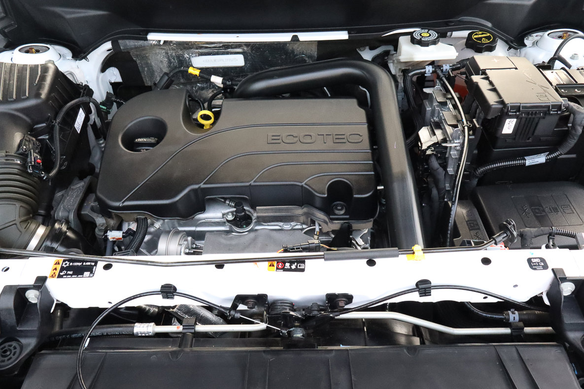 Used 2024 GMC Terrain SLE image 18