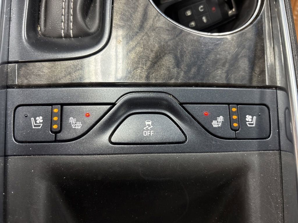 Certified 2015 Chevrolet Impala LTZ FWD image 36
