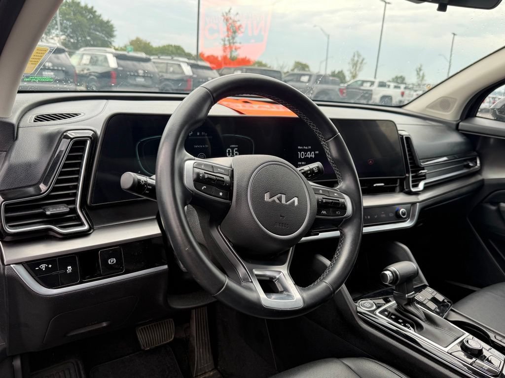 Used 2024 Kia Sportage EX FWD image 10