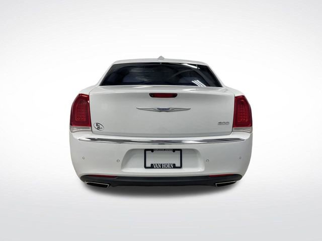 Used 2021 Chrysler 300 Touring L image 12