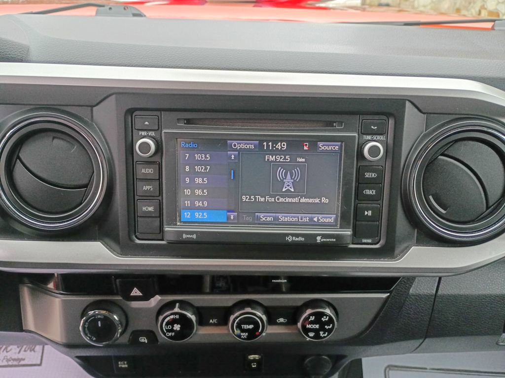 Used 2016 Toyota Tacoma SR5 w/ SR5 Appearance Package (SN) image 24