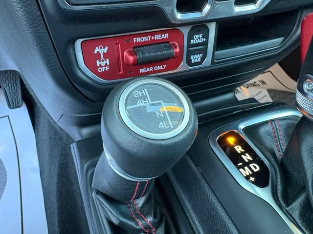 Used 2022 Jeep Gladiator Rubicon w/ LED Lighting Group AWD/4WD image 22