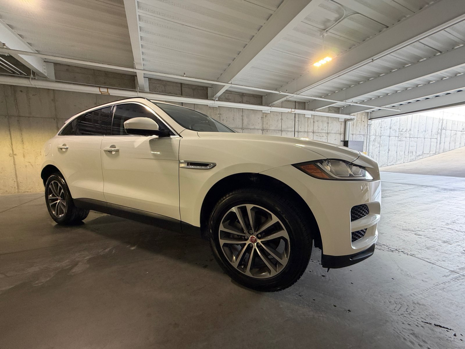 Used 2020 Jaguar F-PACE Premium AWD/4WD image 9