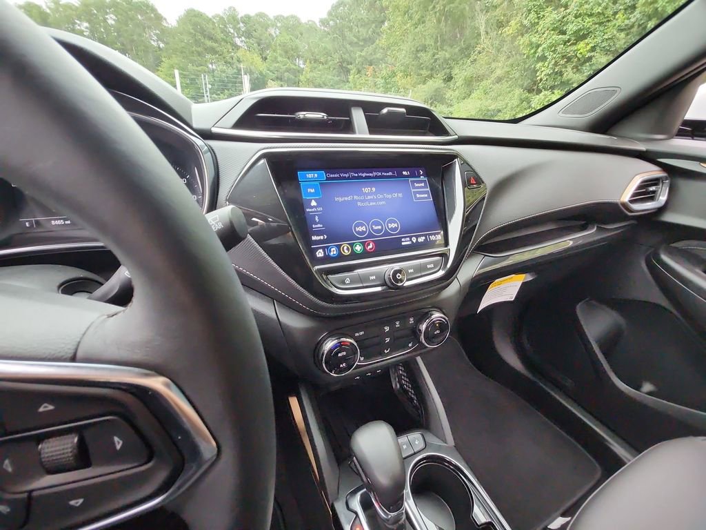 Certified 2023 Chevrolet TrailBlazer ACTIV w/ Sun and Liftgate Package image 17