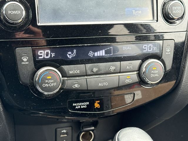 Used 2014 Nissan Rogue SL w/ SL Premium Package image 21