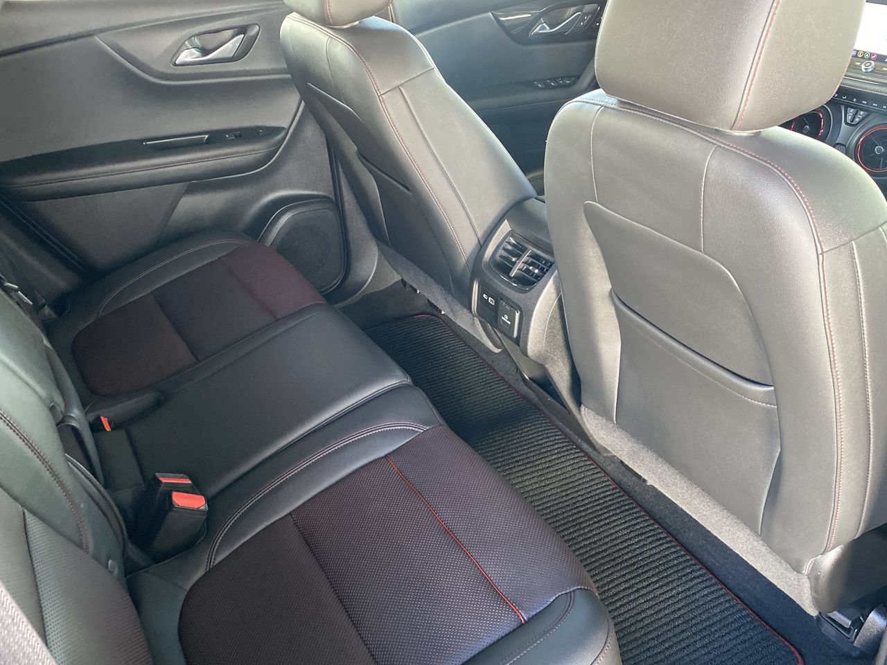 Used 2019 Chevrolet Blazer RS FWD image 27
