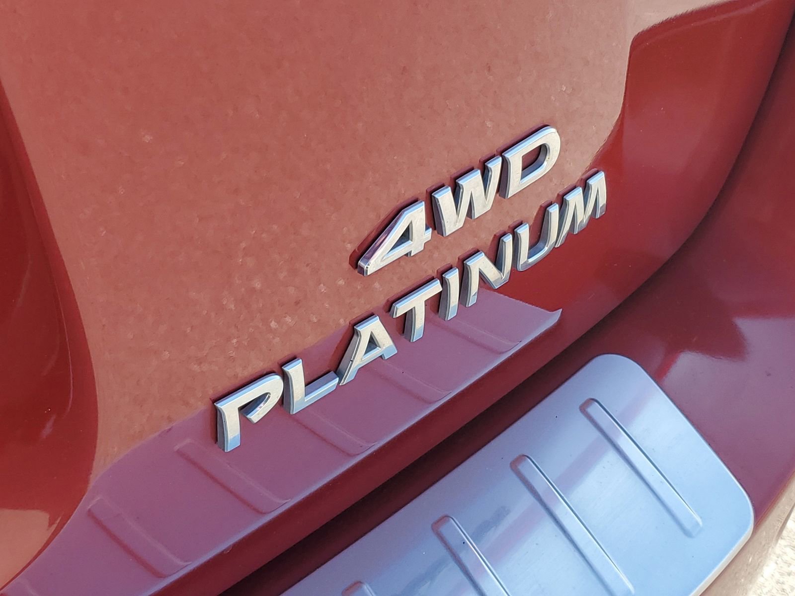 Used 2017 Nissan Pathfinder Platinum w/ Family Entertainment Package AWD/4WD image 8